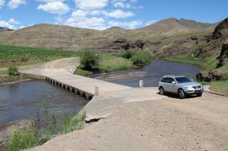 Senqu River Bridge on the A3 b.JPG