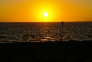 #07.JPG (126.24 KiB) Viewed 6336 times Sunset in Walvis Bay