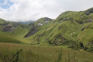 Green hills.JPG