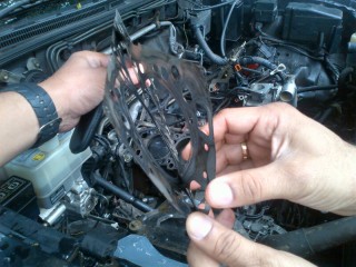 Blown Gasket Image 2002 3.5 GDI Pajero