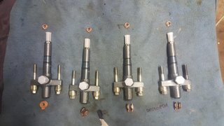 20151010_132128 (Medium).jpg (188.13 KiB) Viewed 2285 times Injectors with new nozzle & leak off rail gaskets
