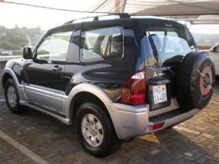 Pajero 3.2 GLS SWB 2003 001.jpg