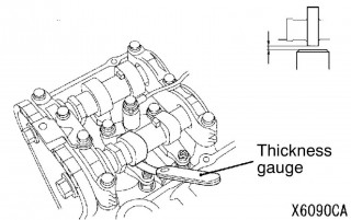 4m41 Valve Adjust 05.jpg