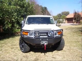 FJ Bull Bar.jpg