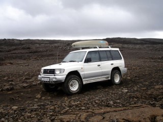 Blister fender with 33x12.5R15