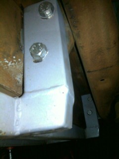 LHS RS middle bracket from rear.jpg