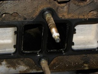 cylinder head side