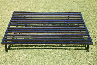 Packing rack, coated with Hammerite