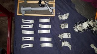 Main bearing shells &amp; oil squirters